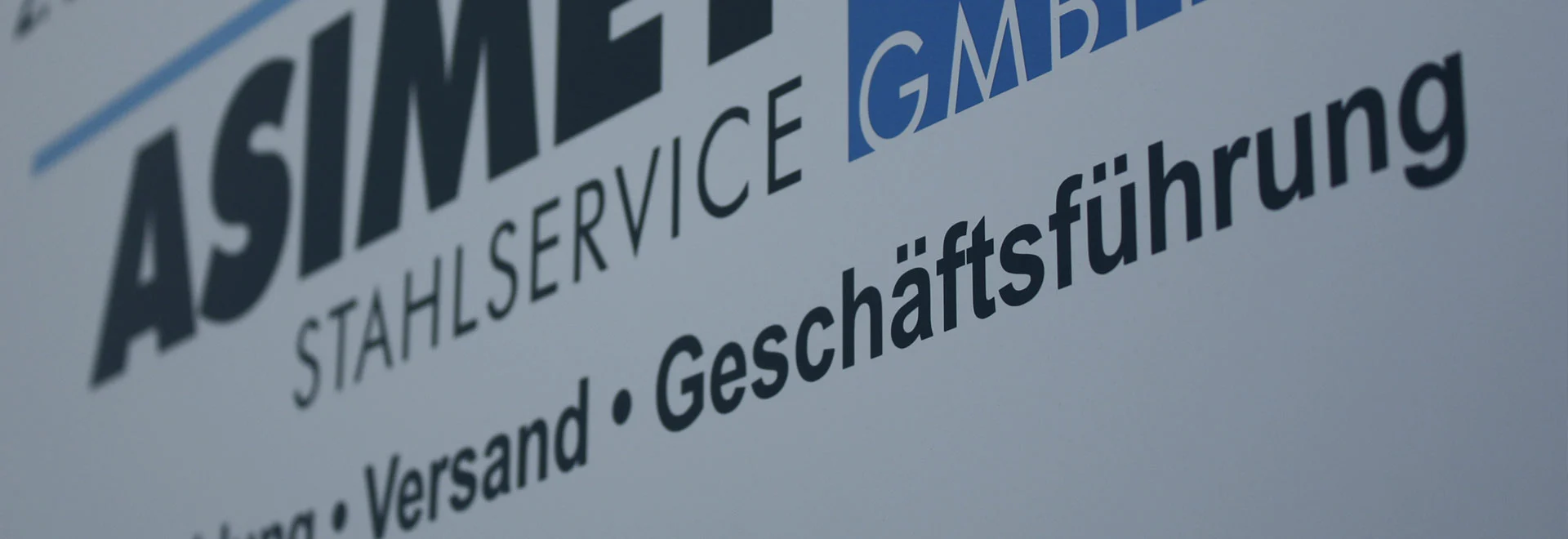 Firmenschild der ASIMET Stahlservice GmbH